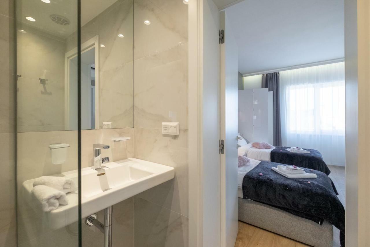 Vitosha Blvd Luxury 2-Bedroom, 2-Bathroom With Balcony 소피아 외부 사진