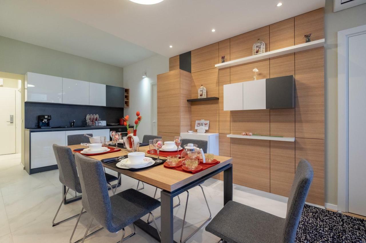 Vitosha Blvd Luxury 2-Bedroom, 2-Bathroom With Balcony 소피아 외부 사진