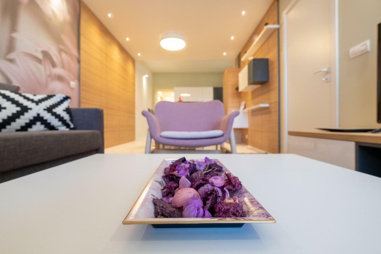 Vitosha Blvd Luxury 2-Bedroom, 2-Bathroom With Balcony 소피아 외부 사진
