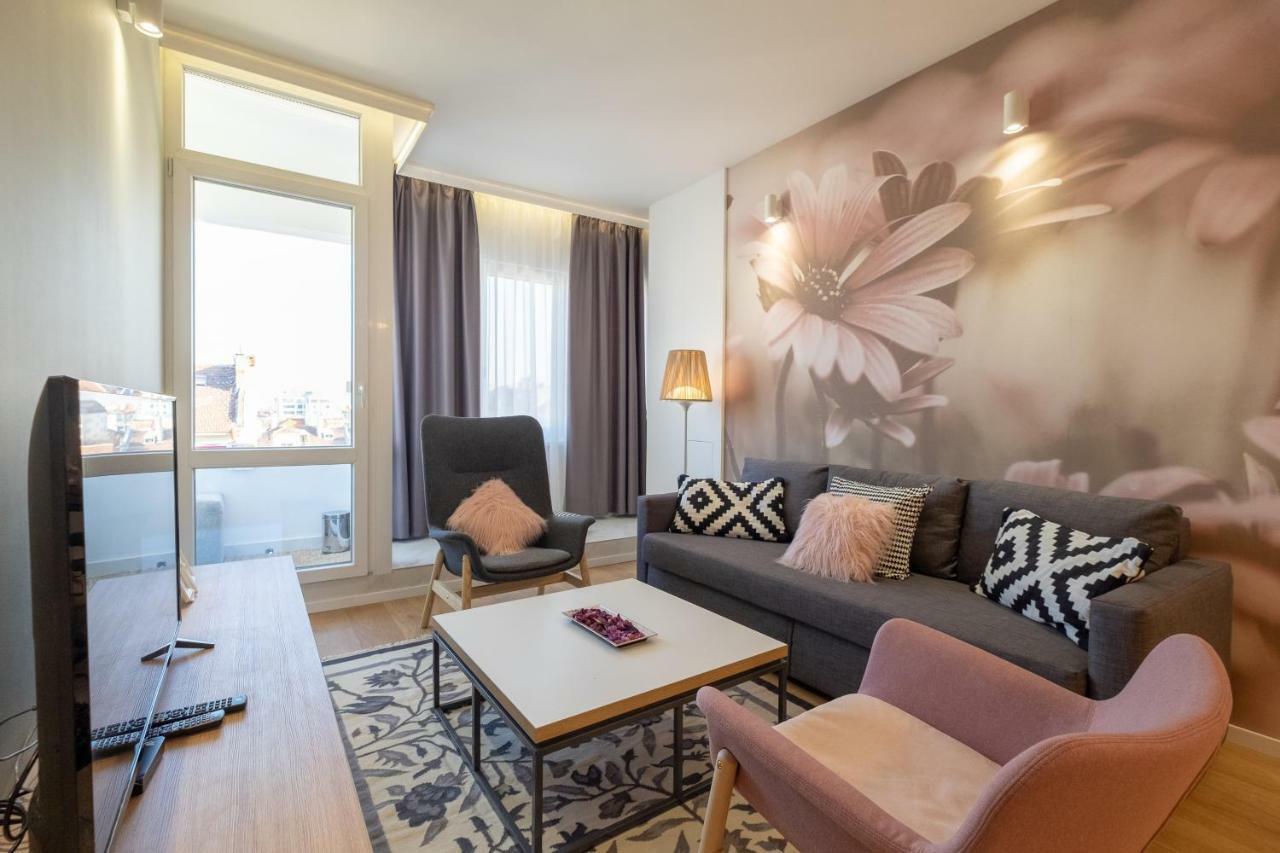Vitosha Blvd Luxury 2-Bedroom, 2-Bathroom With Balcony 소피아 외부 사진