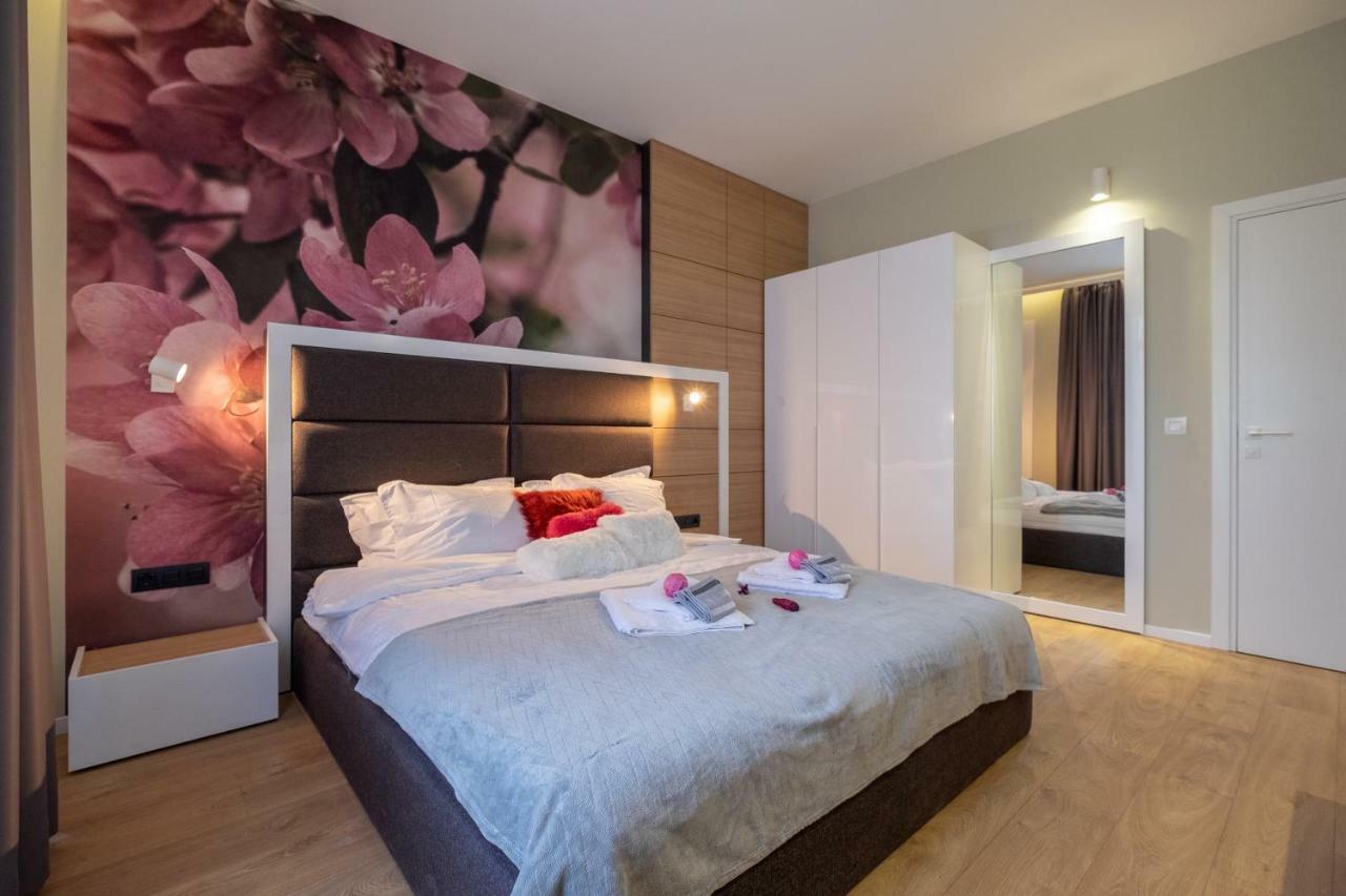 Vitosha Blvd Luxury 2-Bedroom, 2-Bathroom With Balcony 소피아 외부 사진