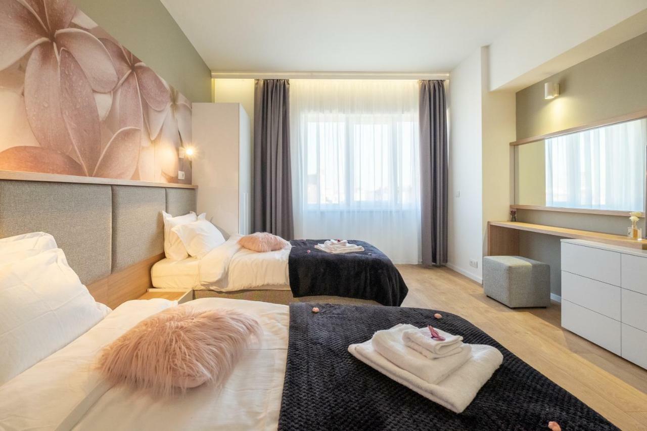 Vitosha Blvd Luxury 2-Bedroom, 2-Bathroom With Balcony 소피아 외부 사진