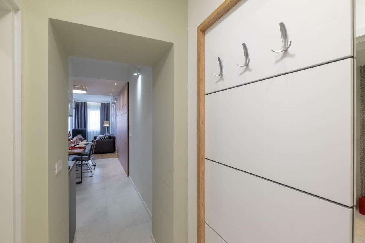 Vitosha Blvd Luxury 2-Bedroom, 2-Bathroom With Balcony 소피아 외부 사진