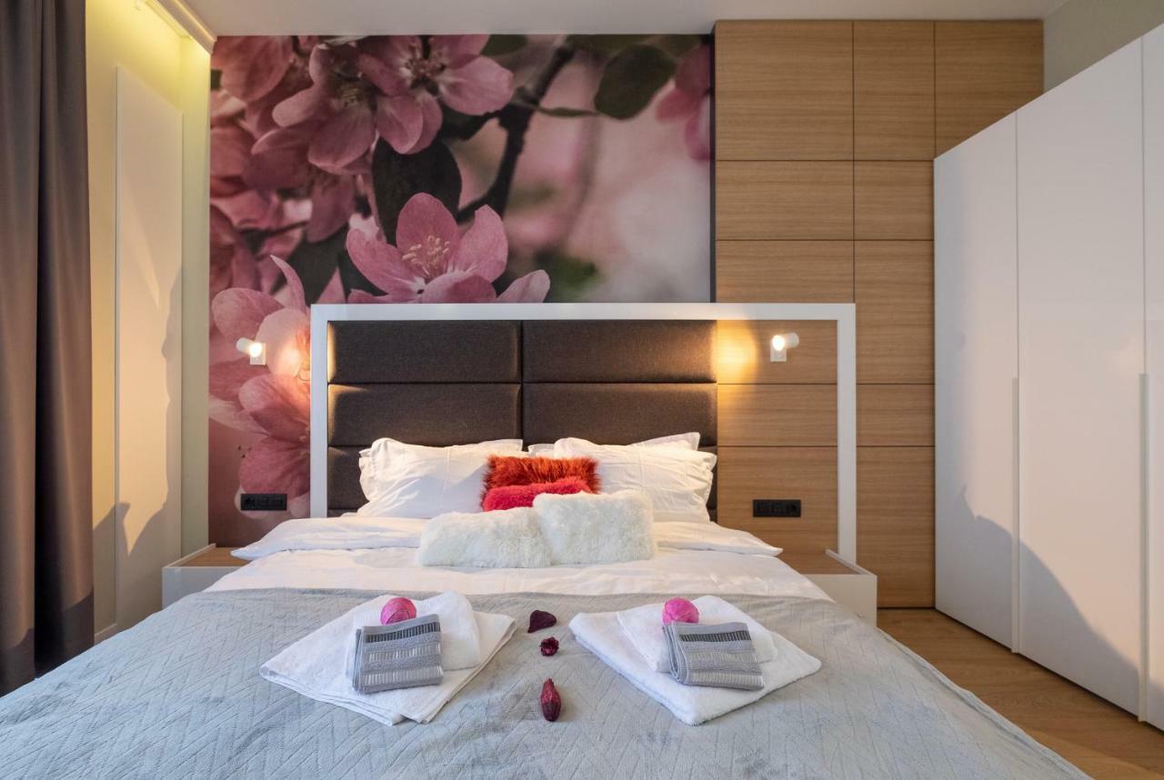 Vitosha Blvd Luxury 2-Bedroom, 2-Bathroom With Balcony 소피아 외부 사진