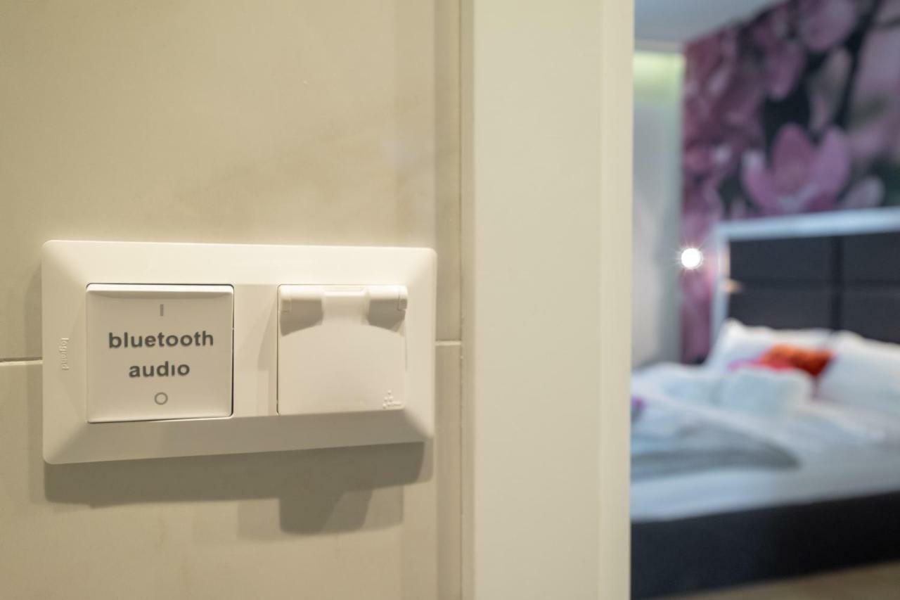 Vitosha Blvd Luxury 2-Bedroom, 2-Bathroom With Balcony 소피아 외부 사진