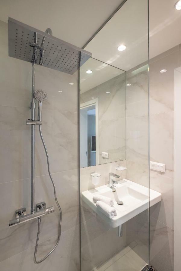 Vitosha Blvd Luxury 2-Bedroom, 2-Bathroom With Balcony 소피아 외부 사진
